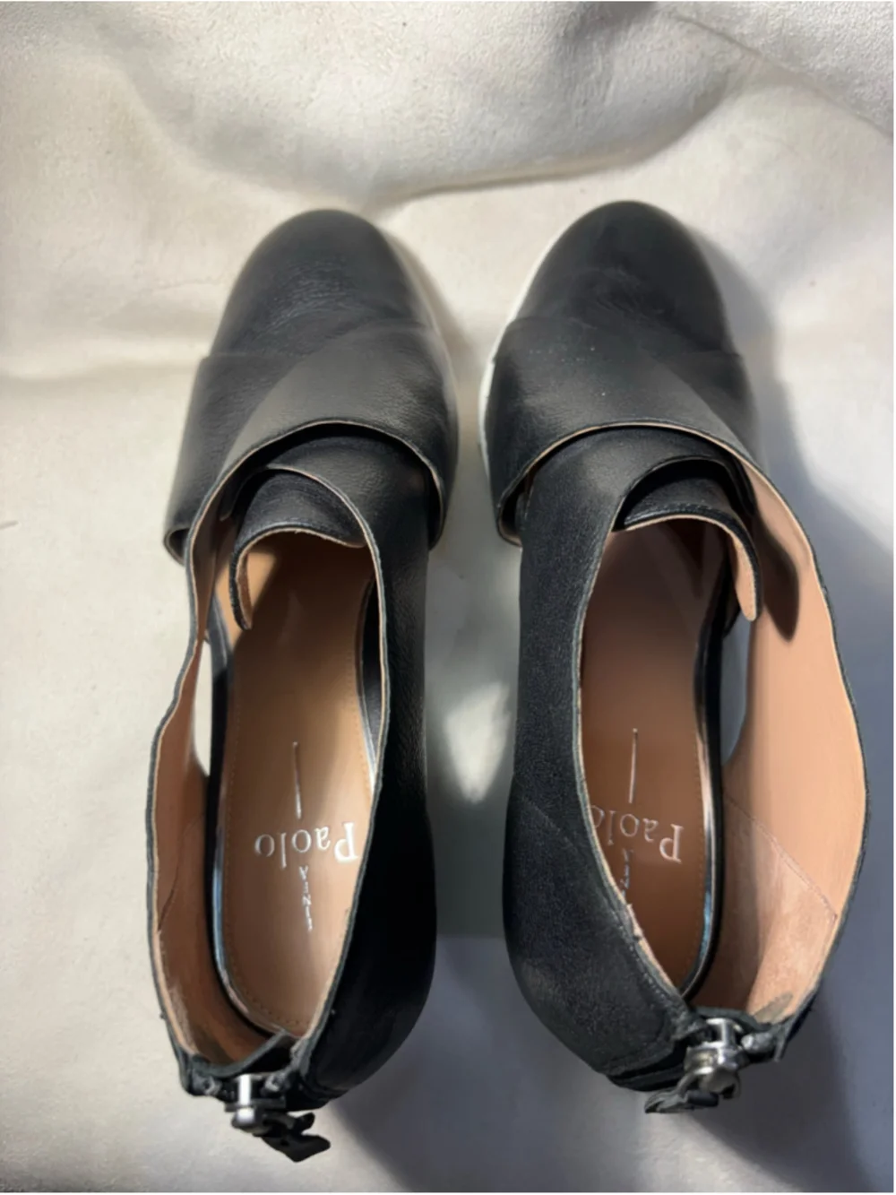 Women's L.Paolo Black Leather Wedge Sneakers